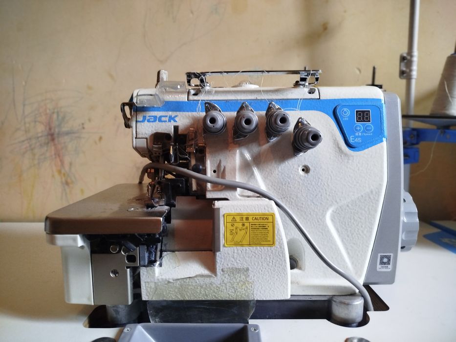 Оверлок Jack E4S