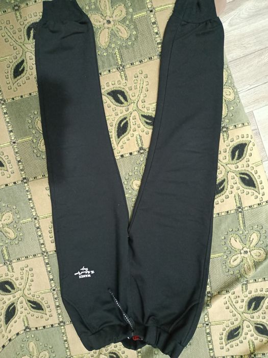 Продам трико на мальчика лет 8-9 в отличном состоянии!