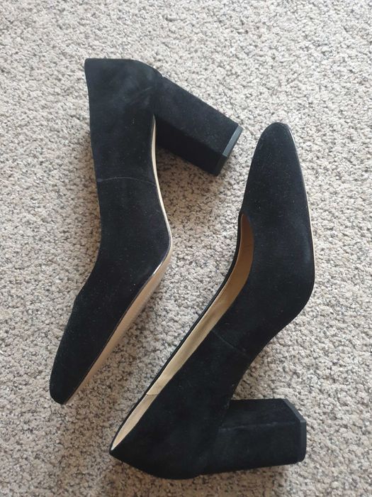 Нови велурени обувки на ток - 38 номер