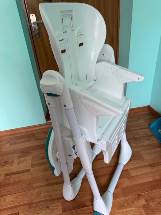 Scaun de masa bebe