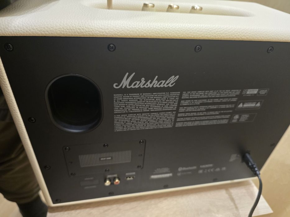 Продам колонку Marshall woburn 3