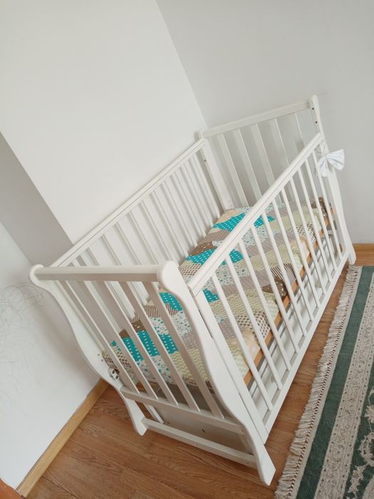 Манеж детская кровать продаём связи с ремонтом