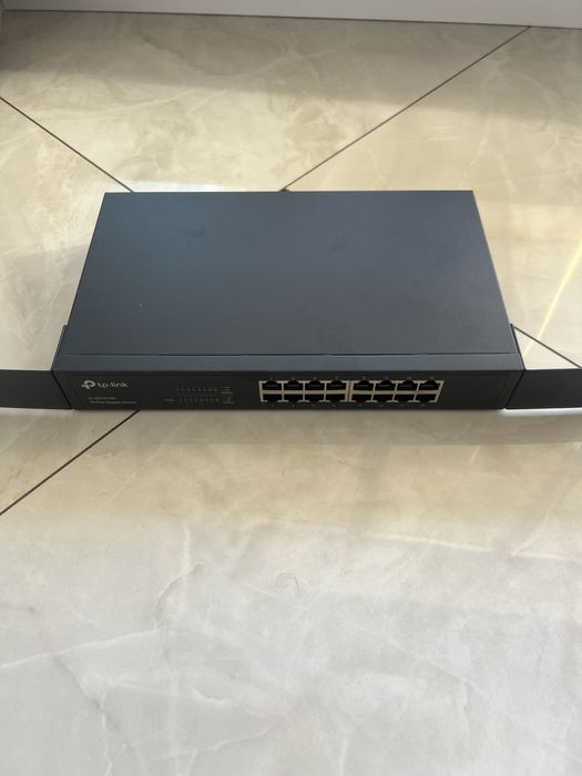 16-портовый гигабитный коммутатор