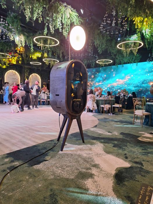 Fum greu și baloane cu fum pentru dansul mirilor