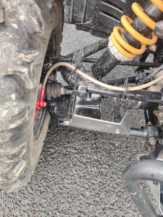 Vând ATV TGB 525