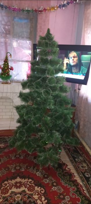 Продам новогоднию елочку