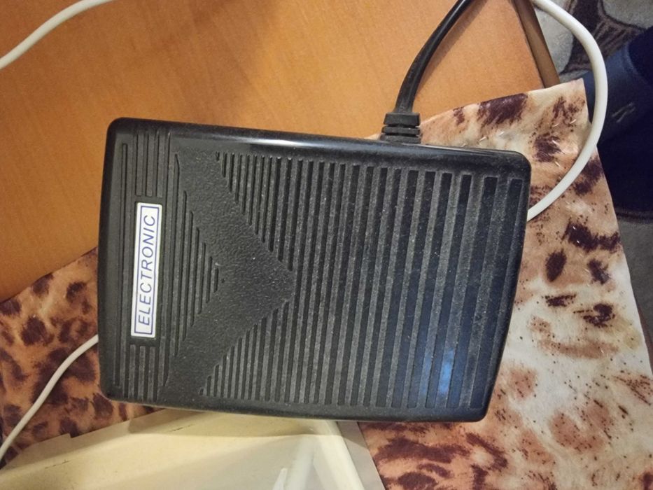 Шевна машина SINGER 6102