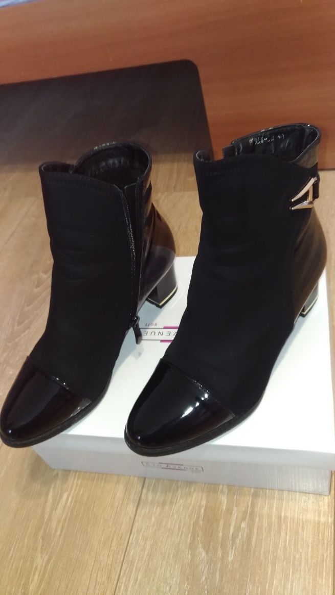 Botine/ ghete cu toc nr 41