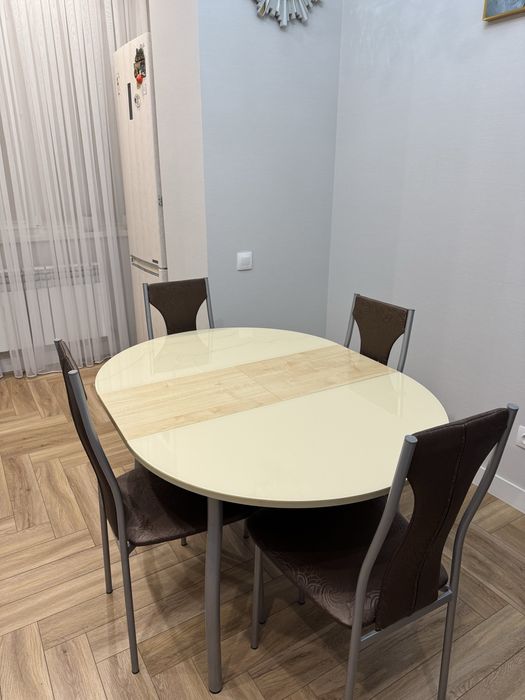 Продам стул и 4 стула