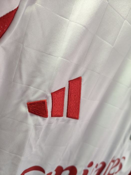 Tricou Benfica Lisabona Away Alb Adidas NOU Mărimea M Sezon 25/26
