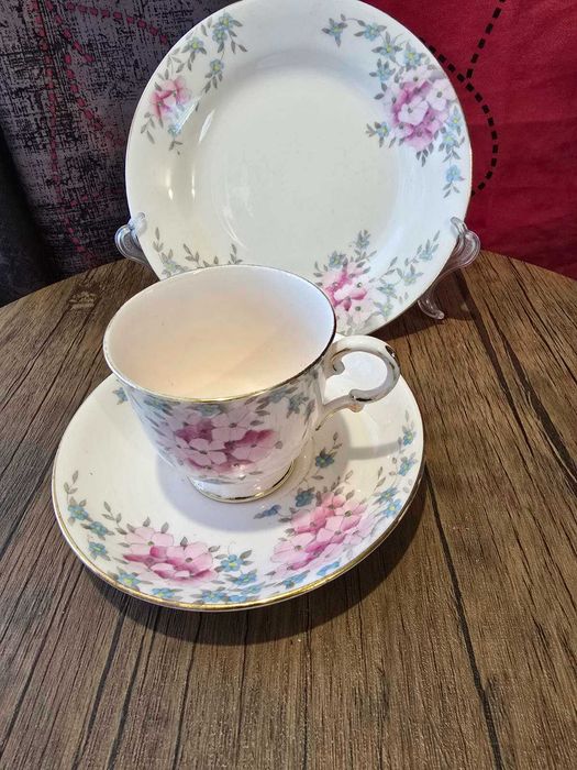 Троен сет розов порцелан