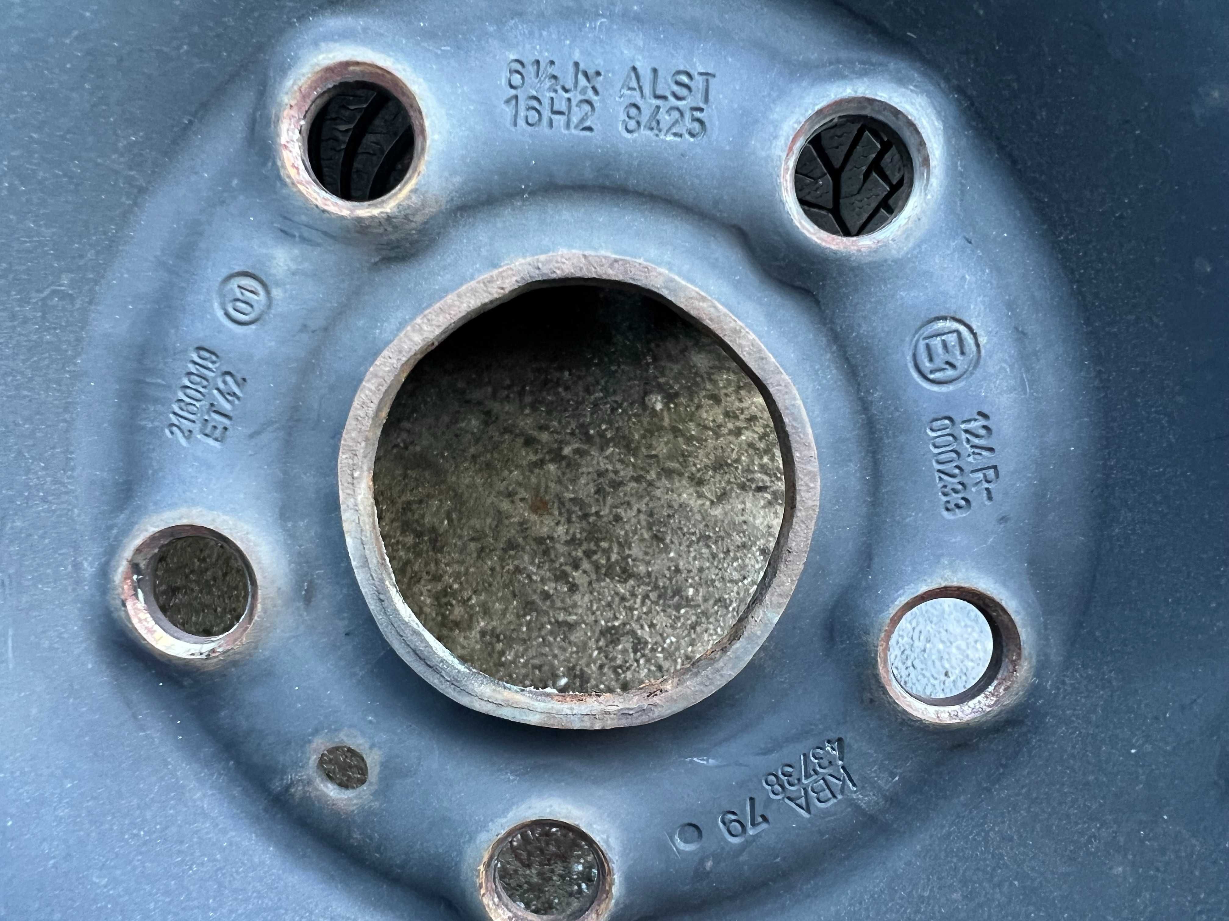 4бр. джанти 6.5Jx16 ET42 5x112 със зимни гуми за Audi/Vw/Skoda/Seat!!