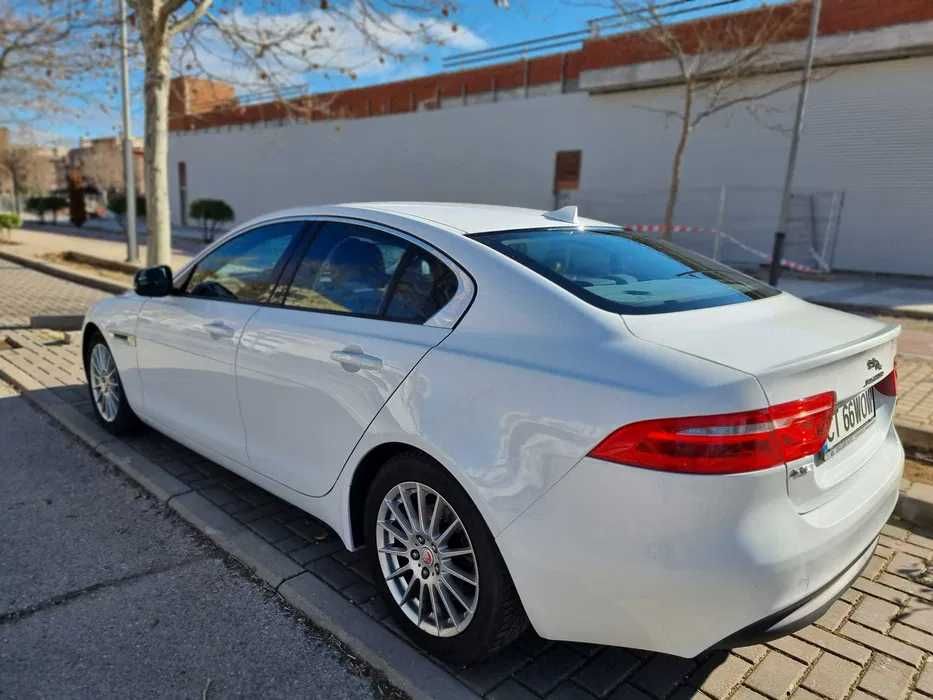 Jaguar XE 2.0 Portofolio ,CP Automat