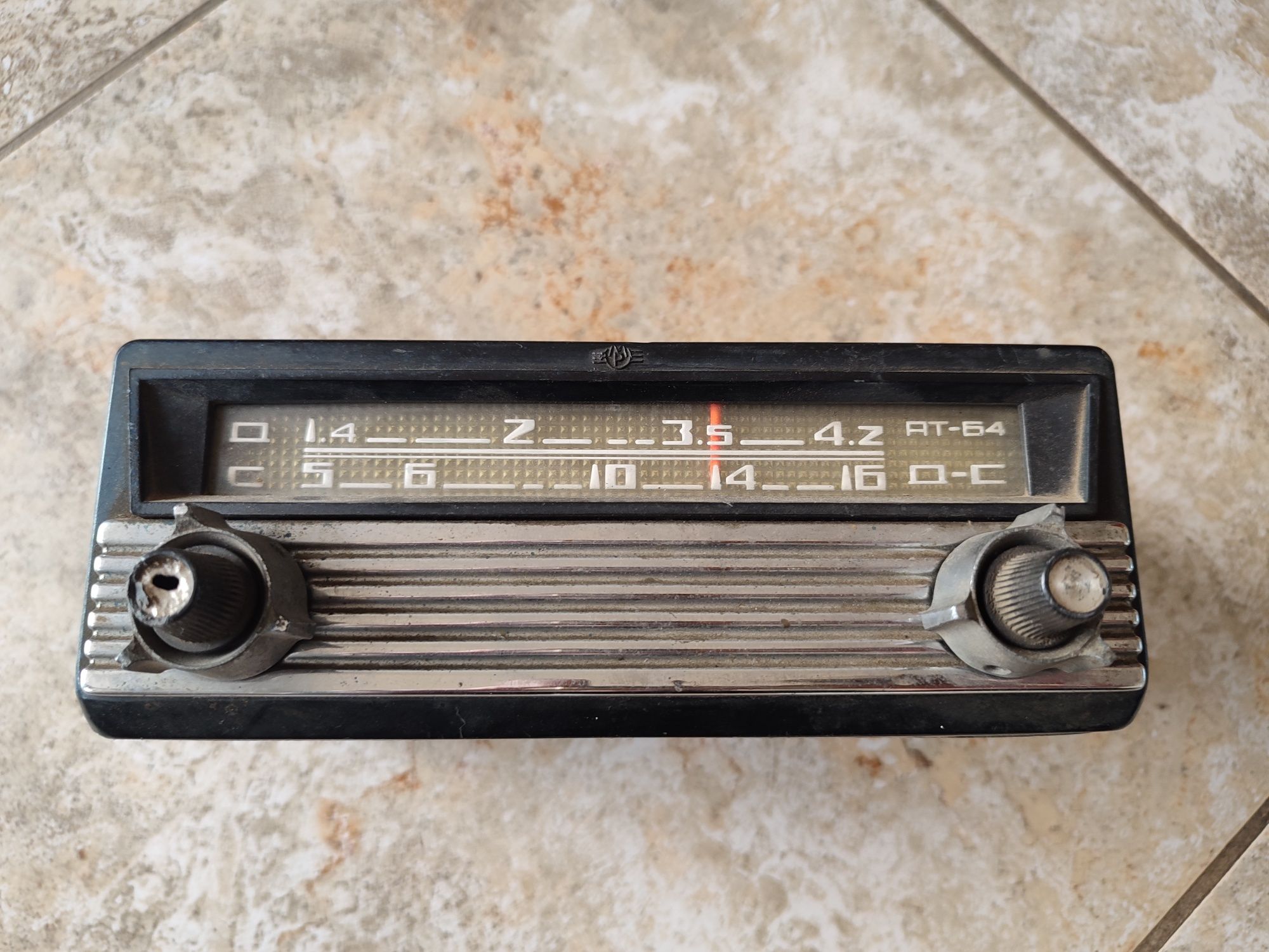 VINTAGE aparat de radio auto de epoca rusesc sovietic