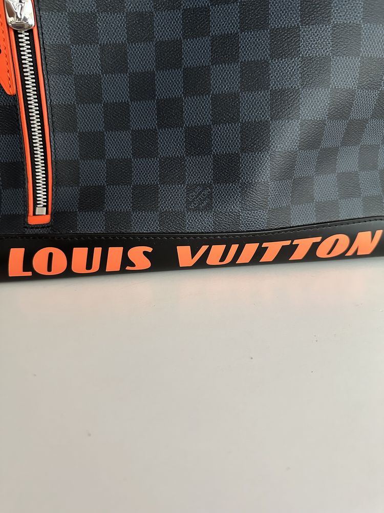 Чанта Louis Vuitton Discovery Limited edition