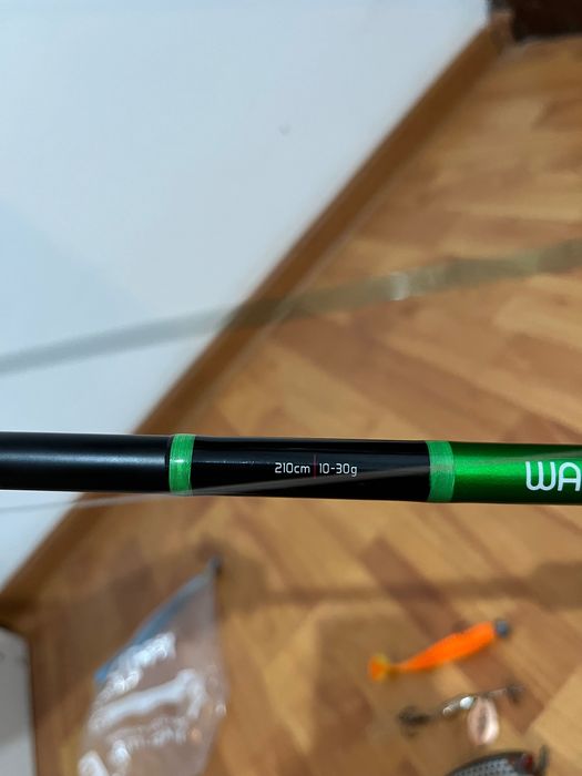 Combo pescuit spinning Lansetă Delphin Wasabi 2.10m mulinetă Fl FA3000