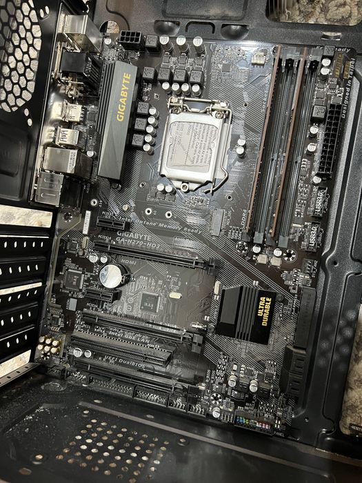 Gigabyte H270-DH3 + ОЗУ 8гб