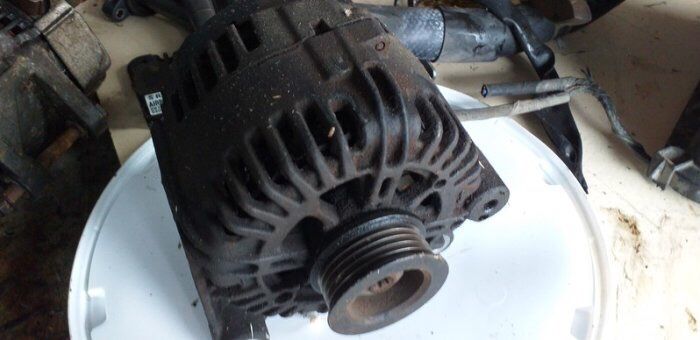 Alternator compatibil BMW e46 e39 e53 e38 520d 525d 530d x5 730d 320d