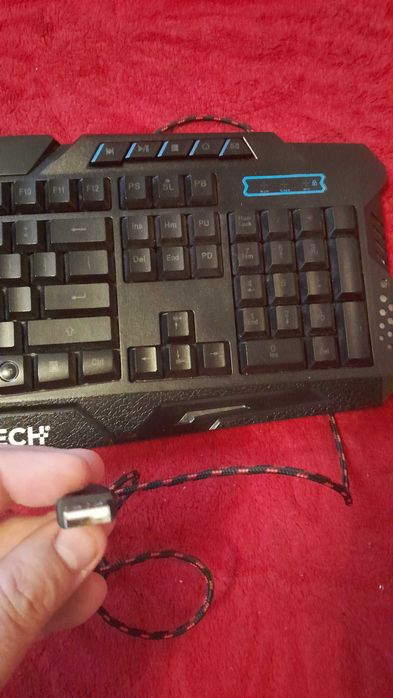 vand tastatura pc ro tech cu fir, pe conexiune usb