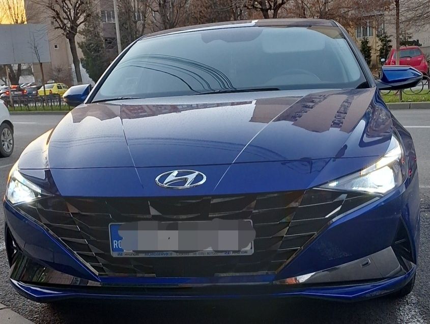 Vând Hyundai Elantra august 2023