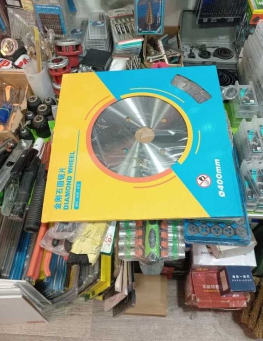 РЕЗКИ Асфальта, бетона, стяжки от 2,0 до 15,0 см.