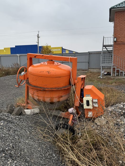 Срочно продам бетономешалка Строймаш СБР- 440.  440литров