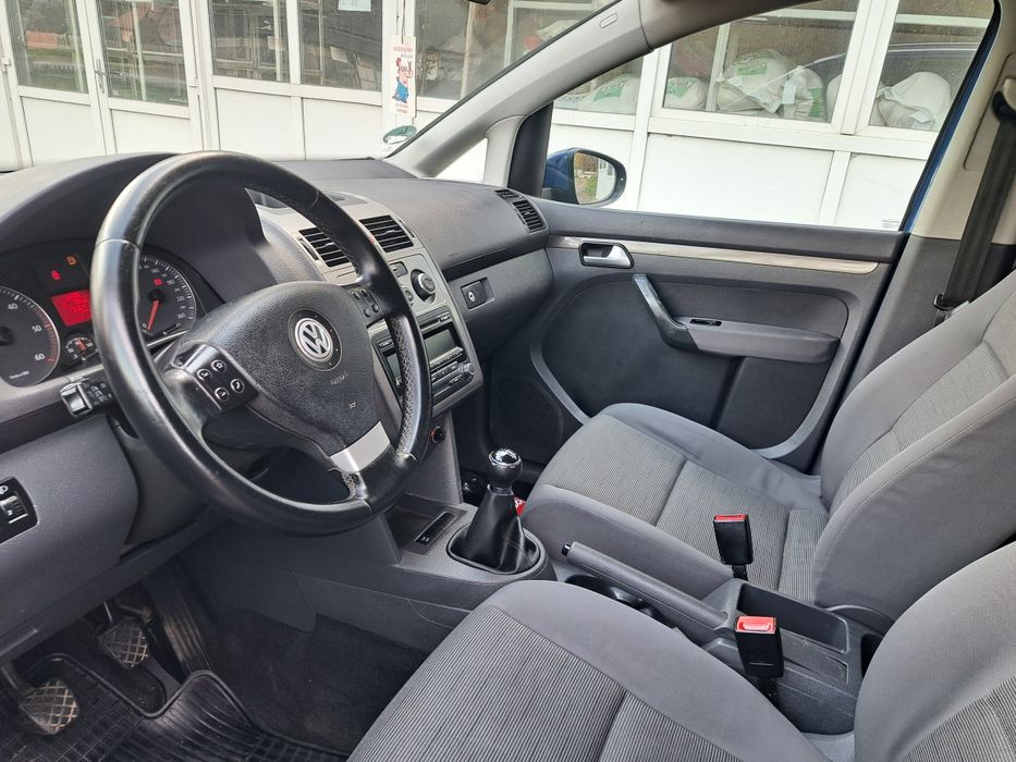 Vw touran 1.9 tdi 7 locuri  2010