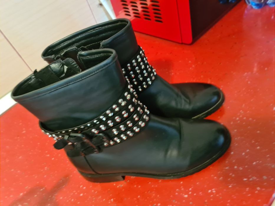 Bocanci dama sau fete mar 36 la 60 lei Timișoara