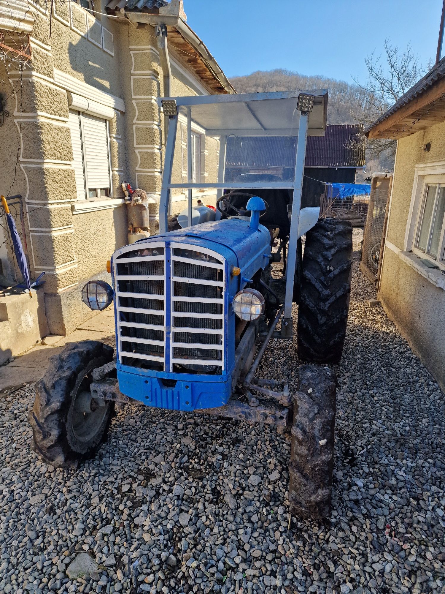 Vând tractor EBRO SUPER 55 CP