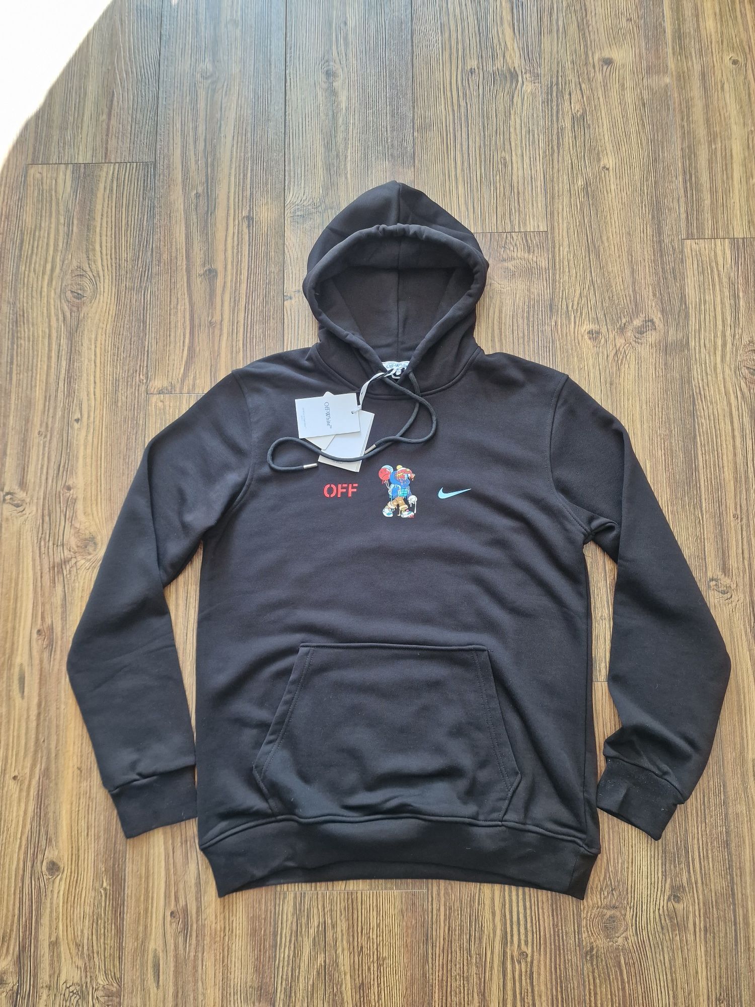 Страхотна мъжка блуза суитчър Off White размер XL

Размер S,M, L , XL,