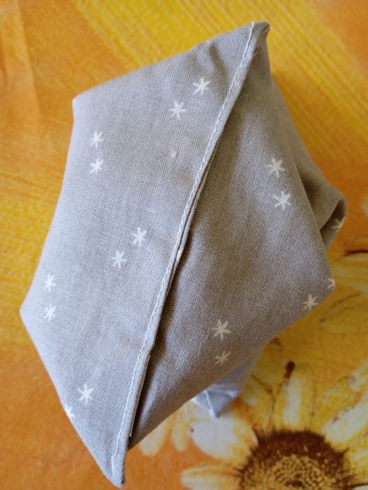 Възглавничка с черешови костилки