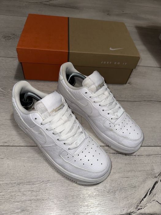 Оригинални дамски маратонки Nike Air Force 1,07, размер 38,5
