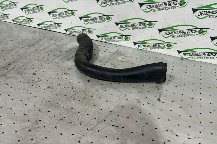 Furtun aer Dacia Logan prima generatie