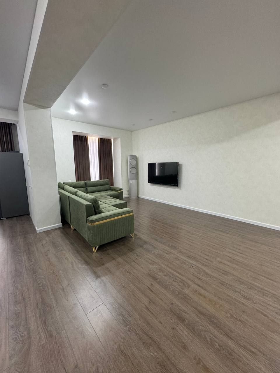 Kvartira продается 3/2/8 на ЖК Greenwich