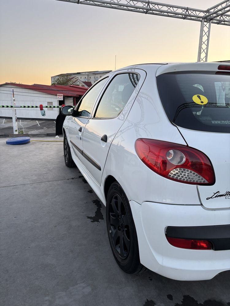 peugeot 206-plus și 2 seturi jante+cauciucuri