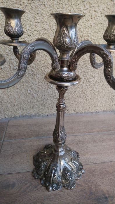 Sfesnic deosebit cu 5 brate.