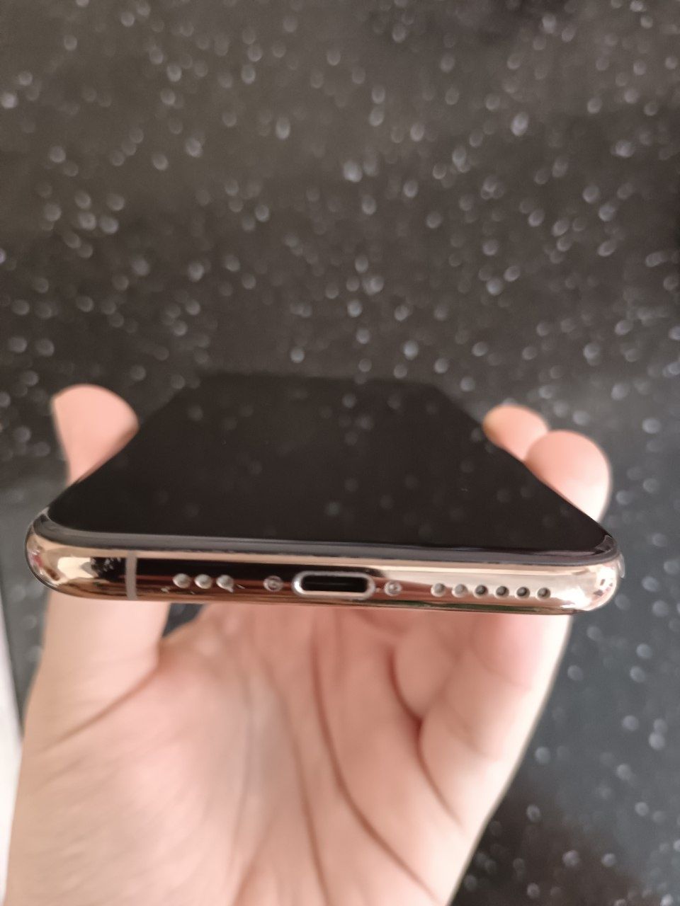 Ipone XS sotiladi. Продается iPhone XS.