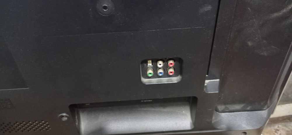 Смарт телевизор филипс 43 инча спукан дисплей за части