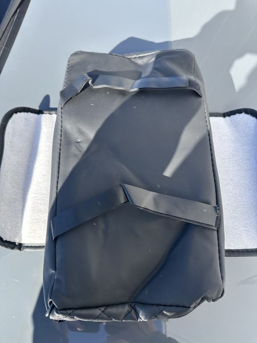 Suport cotiera auto cu multe compartimente