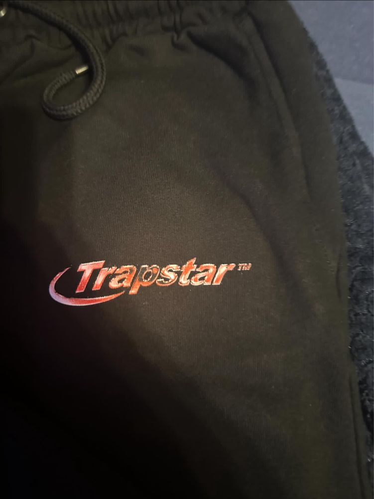 Compleu trapstar original(am toate actele la el)