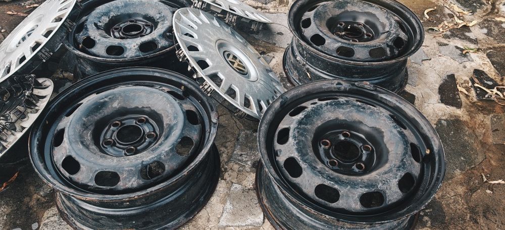 Jante cu capace pentru Golf 4 de R16