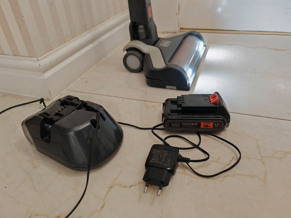 Aspirator fara fir portabil Black and Decker gen Dyson Miele Bosch AEG