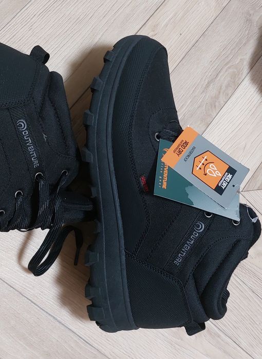 Новые качественные кроссовки OUTVENTURE 43 размер...