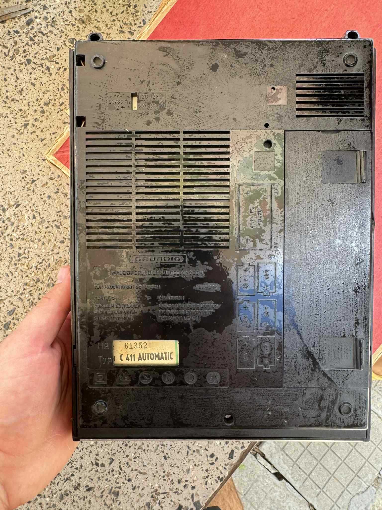 Продава се касетофон Grundig C 411 Automatic (ретро модел)