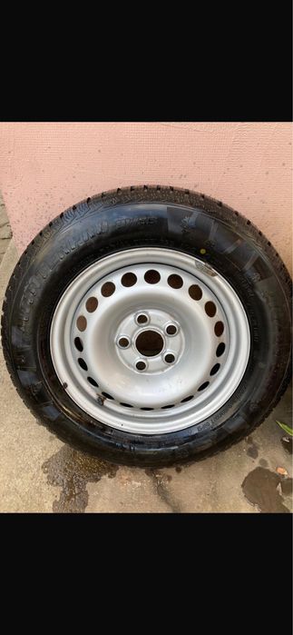 Vand cauciucuri noi cu tot cu jante