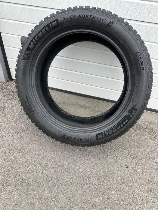 Продаются комплект зимних шин