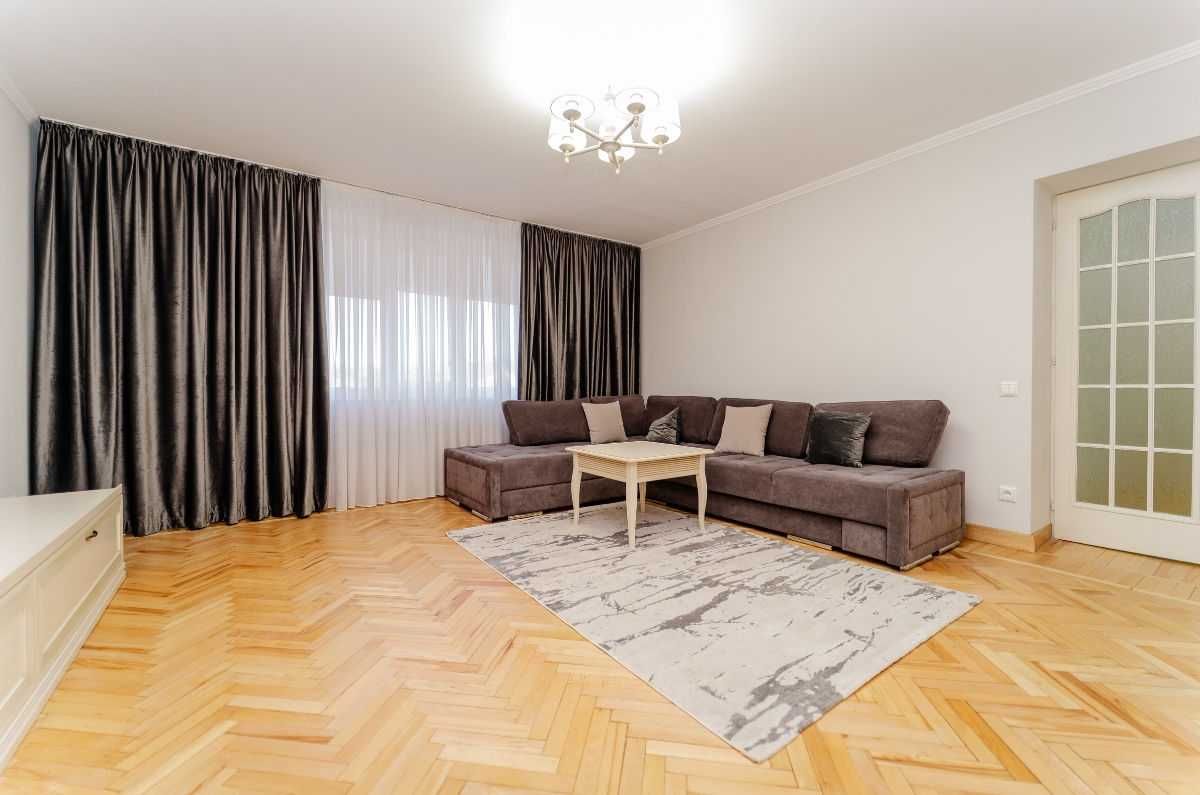 Дава се под наем Двустаен апартамент в София, Лозенец - 68 кв.м за 425 € - Снимка #3