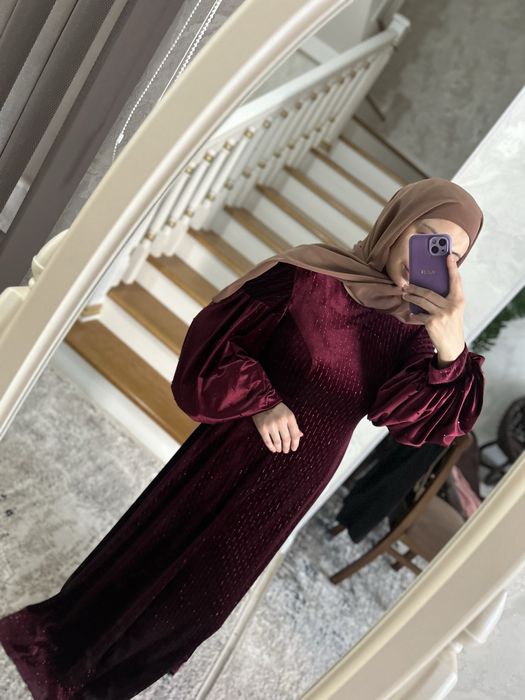 Платье из бархата