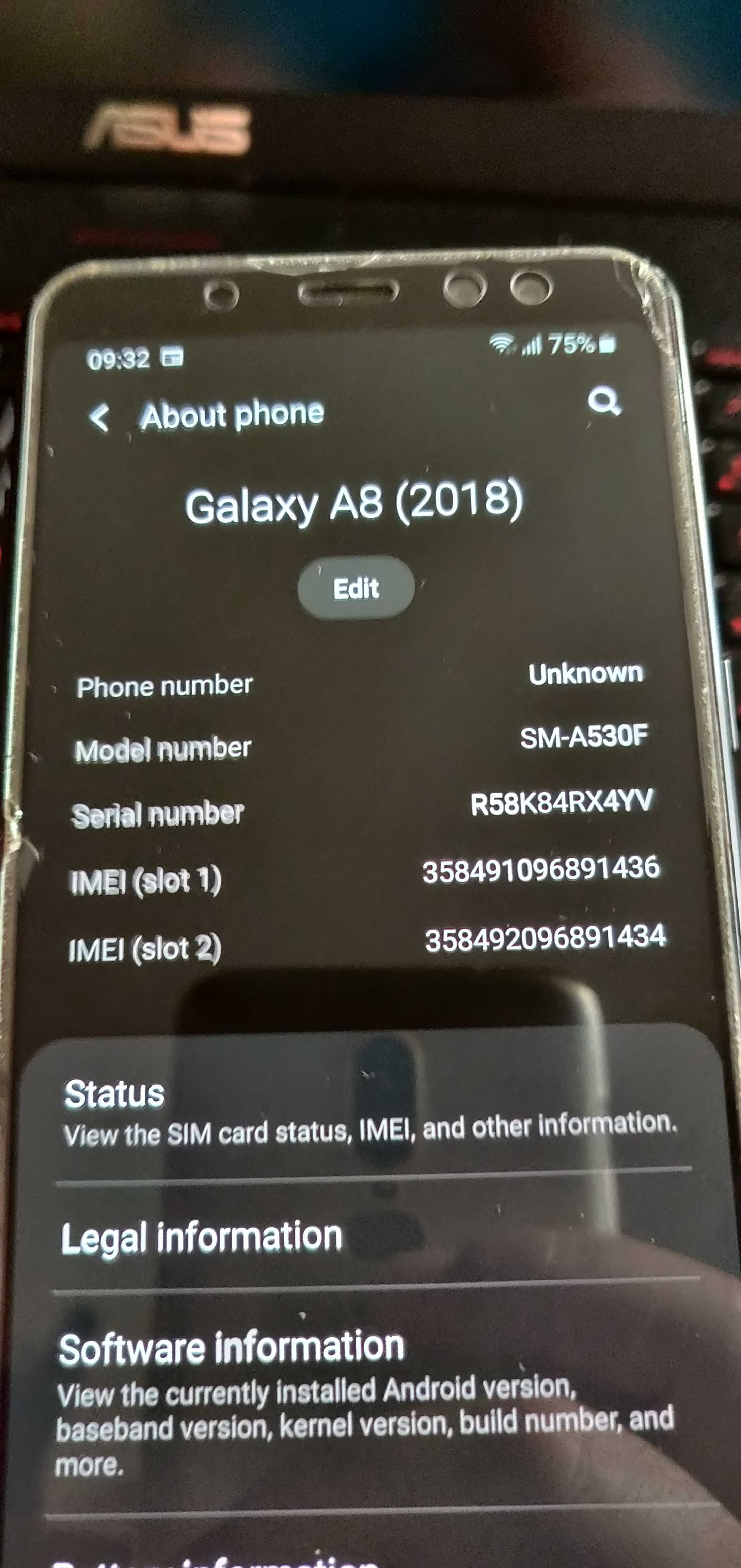 Samsung A8,  две сим карти, като нов