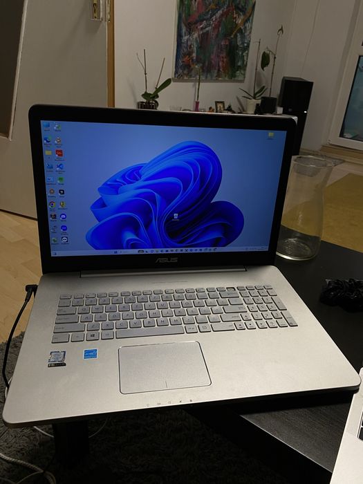 ASUS N752VX – i7, 16 GB RAM, SSD 500 GB + HDD 1 TB